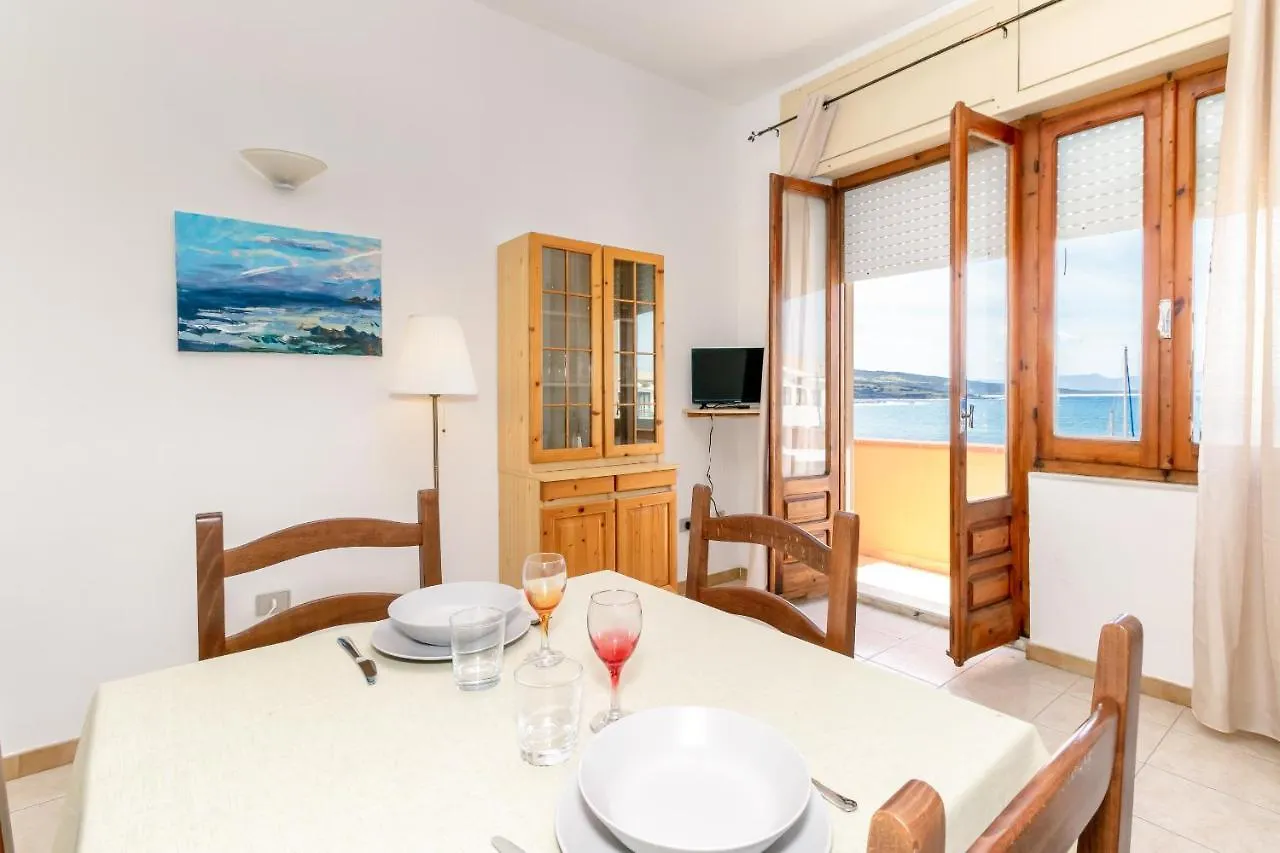 Casa Spiaggia Molo 4 ايزولا روسا