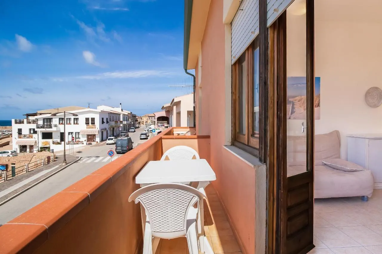 شقة Casa Spiaggia Molo 4 ايزولا روسا إيطاليا